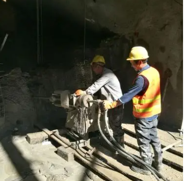 东郊镇水下抗分散灌浆料特点 水下不分散注浆料介绍