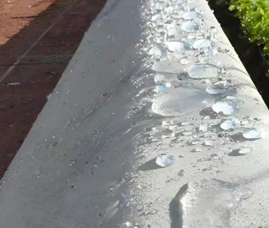 东郊镇硅烷浸渍涂料在混凝土保护中的应用